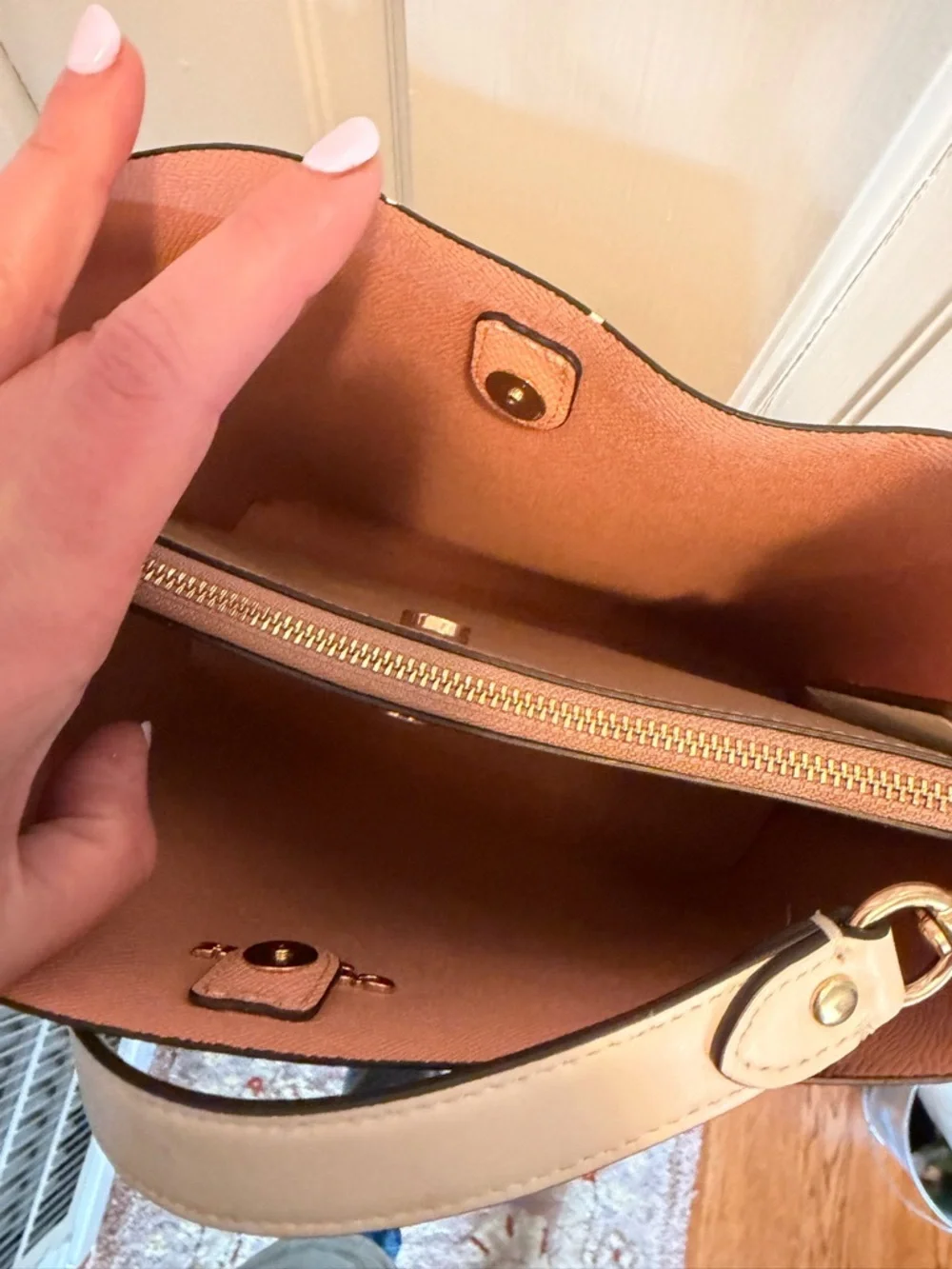 Coach Mollie Bucket Bag Signature Canvas Tan Crossbody Shoulder Bag - Picture 2 of 3